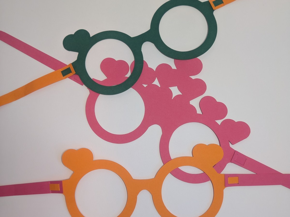 St Valentine’s glasses&nbsp;(CO011)